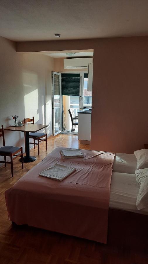 Vila Doris Baška Voda Exterior foto
